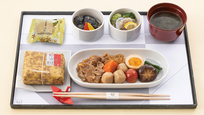写真：JAL機内食